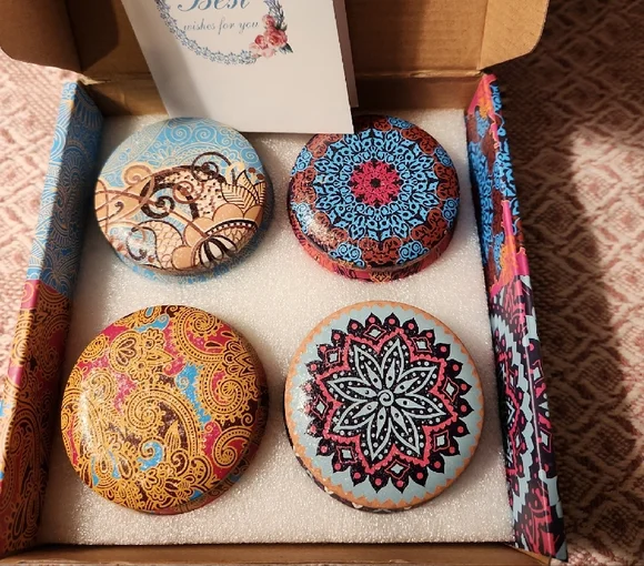 Gift Set Box Of 4 Candles - Picture 4 of 10